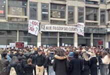 Širi se solidarnost umetnika i kulturnih radnika i radnica sa studentima u blokadi studenstske blokade filozofski fakultet 2