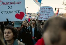 Student Filozofskog fakulteta koji pešači do Novog Sada: „Pred nama je istorijski skup“ Protest u novom sadu
