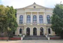 Od danas blokada Prve kragujevačke gimnazije Wiki_Šumadija_XI_Zgrada_Prve_kragujevačke_gimnazije_677