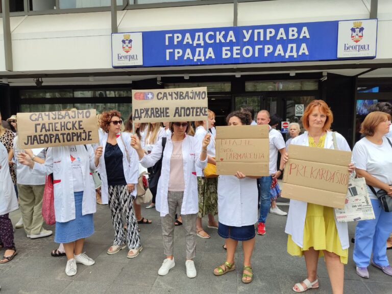 Protest radnica i radnika Apoteka Beograd; Foto: Ana Simić