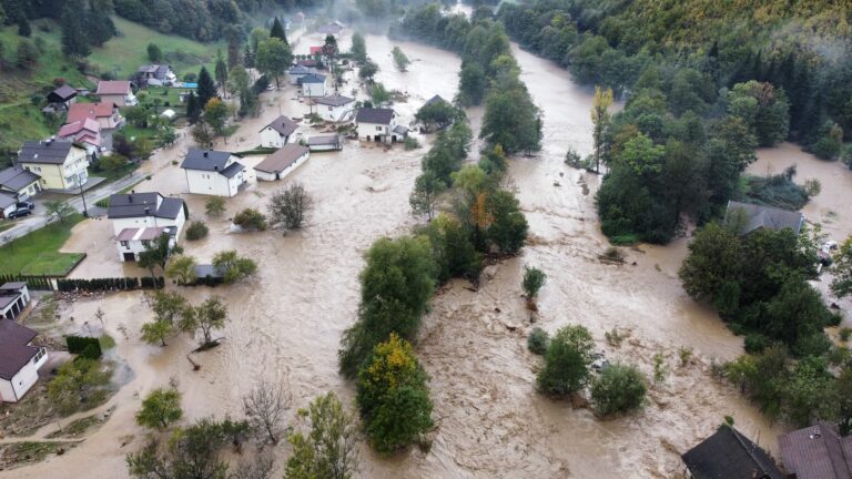 Selo Luke kod Fojnice, BiH; Foto: Robert Oroz