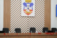 Usvojen rebalans budžeta grada Beograda, veći deo opozicije nije prisustvovao sednici Crvena farba u Skupštini grada Beograda; Foto: Zeleno levi front