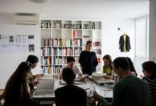 Policija u Beogradu privela i deportovala kulturne radnike i aktere civilnog društva iz Hrvatske i drugih zemalja WHW