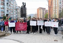 Vučić i studenti organizuju u subotu dva skupa podrške građanima i studentima na Kosovu: Koji su razlozi za protest? 16 minuta tišine u Kosovskoj Mitrovici, tokom prethodne posete studenata iz Beograda; Foto: Instagram / aleks.n.camera