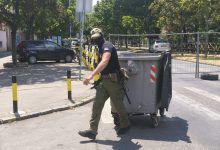 Presek stanja posle Vidovdana: Blokade, represija i strah koji je promenio stranu Uklanjaje barikade u Zemunu; Foto: Mašina