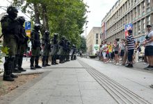 UŽIVO: Hapšenja i legitimisanja nakon vikenda na blokadama Blokada ispred Mašinskog fakulteta u Beogradu; Foto: Mašina