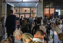U Kragujevcu se nastavlja blokada: Studenti i građani se okupili ispred Rektorata Protest ispred zgrade Rektorata