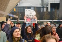 Srpska dijaspora iz Holadnije 5. oktobra podržava studente i slavi pad Miloševića: Njihova borba je i naša borba Skup podrške studentima