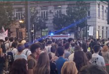 Hitna pomoć kad joj vreme nije: Vozilo pod rotacijom koje je prošlo kroz masu tokom protesta 1. septembra, trebalo da bude u garaži Vozilo Hitne pomoći