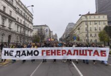 Danas dodela nagrade Heroji nasleđa studentskoj inicijativi „Ansambl Generalštab” Protest ispred Generalštaba; Foto: Mašina.