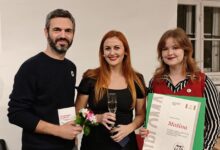 Redakcija Mašine dobitnica nagrade „Marina Kovačev“ Novosadske novinarske škole Deo redakcije portala Mašina