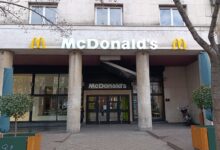 „Pravili smo sindikat kao da smo u ilegali“: Kako je sindikalna borba radnika Mekdonaldsa postala mit Mekdonalds restoran u Beogradu