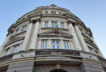 Slobodni univerzitet u Nišu i studenti niškog Filozofskog protiv kompromisnog rešenja, hitna sednica NNV zakazana za ponedeljak Zgrada Banovine u Nišu