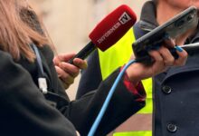 A 11: Poverenik izdao upozorenje javnosti pa obustavio postupak protiv Dragana J. Vučičevića Mikrofon Informer televizije