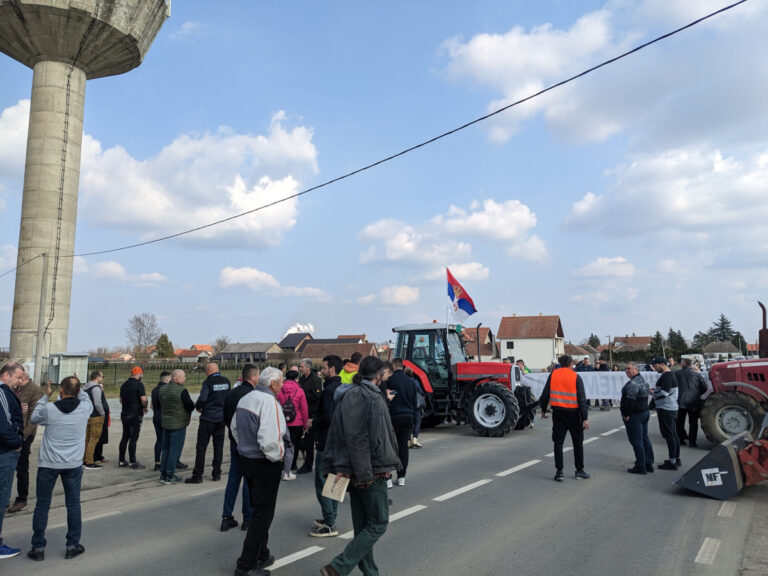 Blokada regionalnog puta Šabac-Obrenovac
