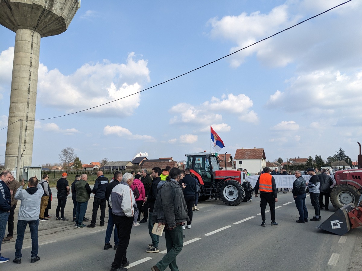 Blokada regionalnog puta Šabac-Obrenovac