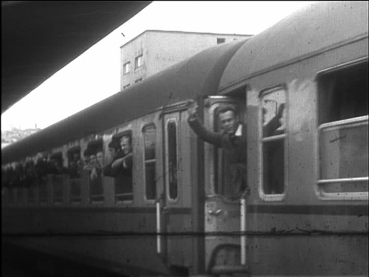 Doplgenger, Beneath a starless sky as dark and thick as ink, 2015, video, still