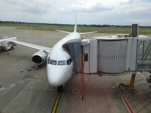avion na beogradskom aerodromu