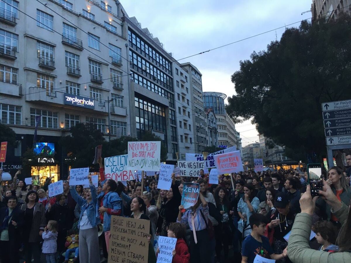 Protest ispred Informera