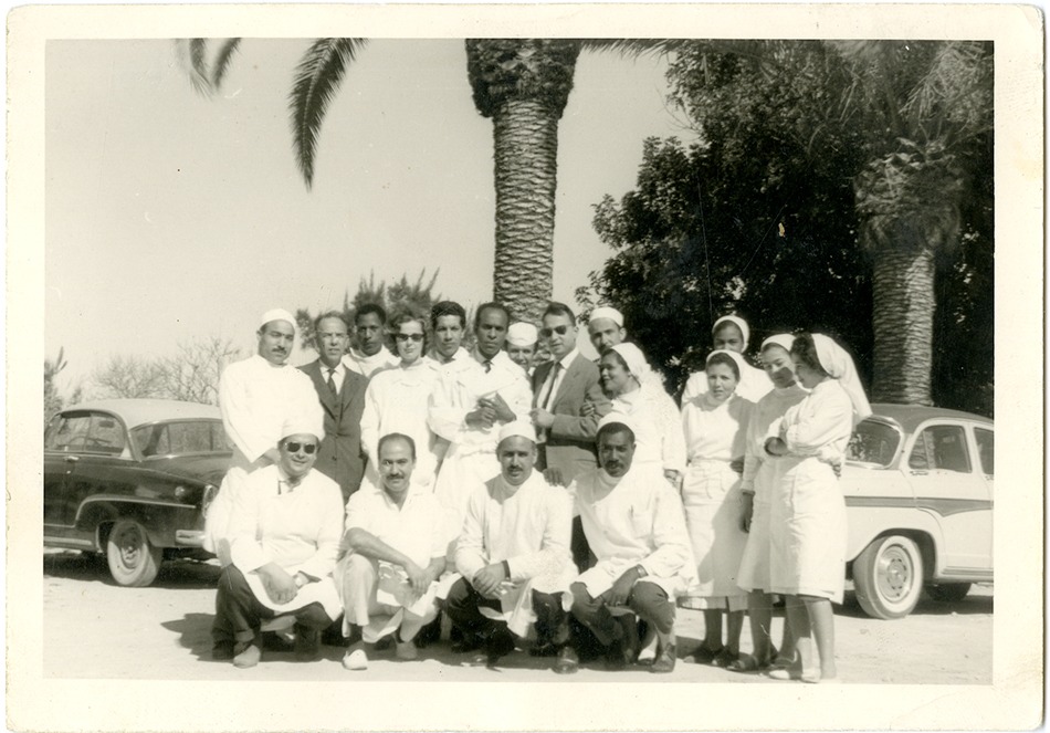 Franc Fanon i njegov medicinski tim u psihijatrijskoj bolnici Blida-Žoinvil u Alžiru, gde je radio od 1953. do 1956. godine