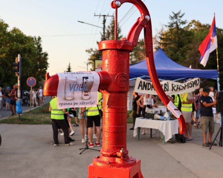 Crvena česma