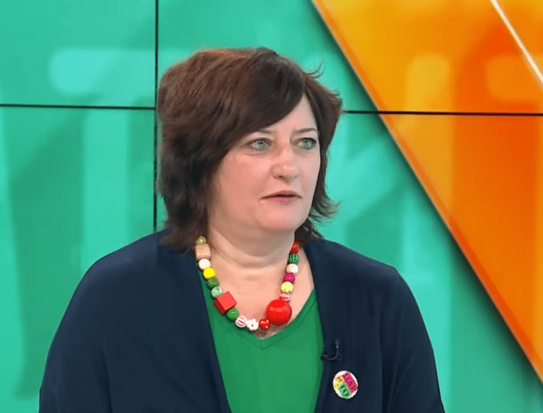 Foto: Milica Kralj u krupnom planu na TV gostovanju
